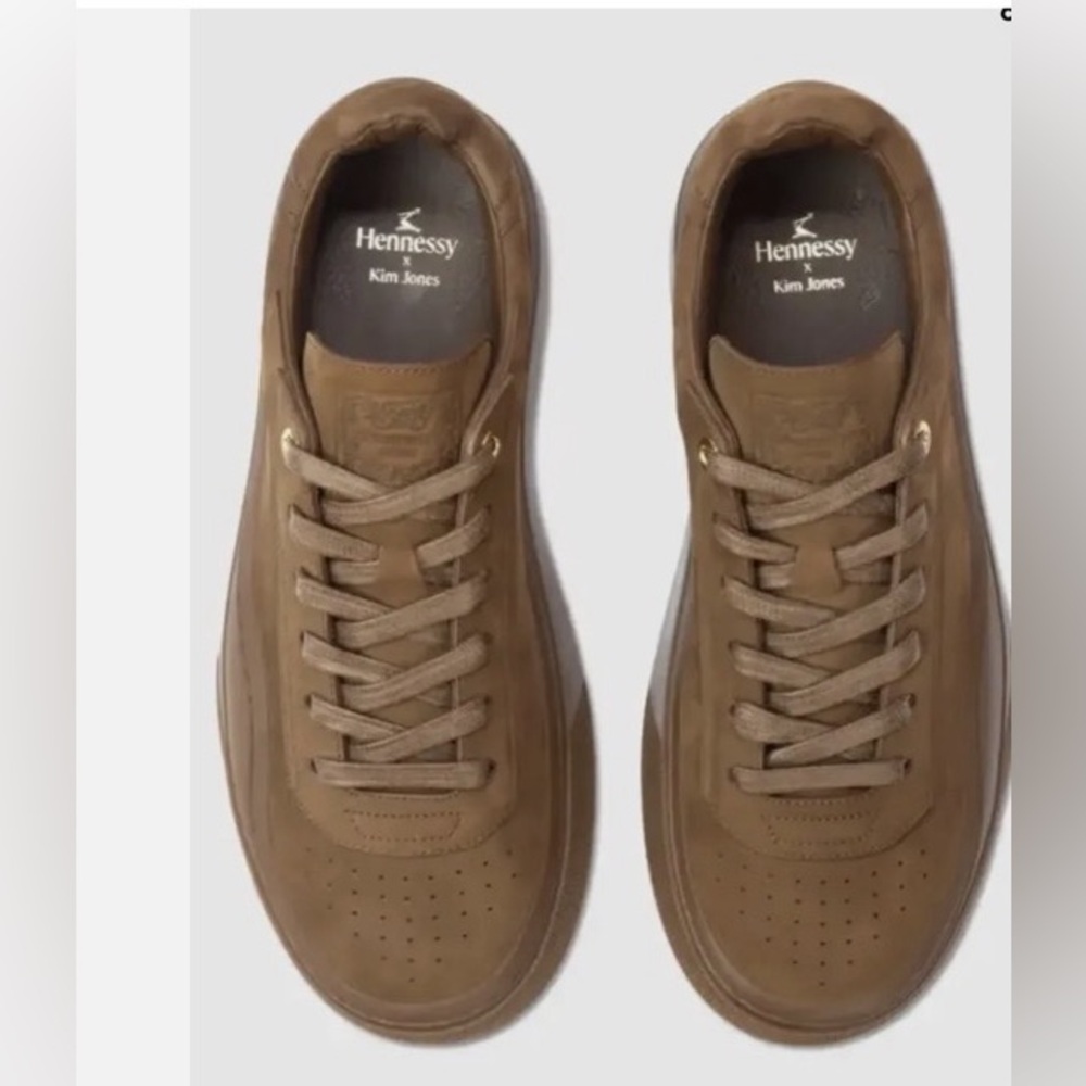 NEW Men’s Limited edition Dior designer Kim Jones x Hennessy sneakers. Men’s 39.